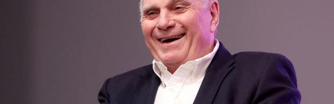 世预赛买球-赫内斯谈对埃贝尔的批评：我相信我说的话绝对没问题